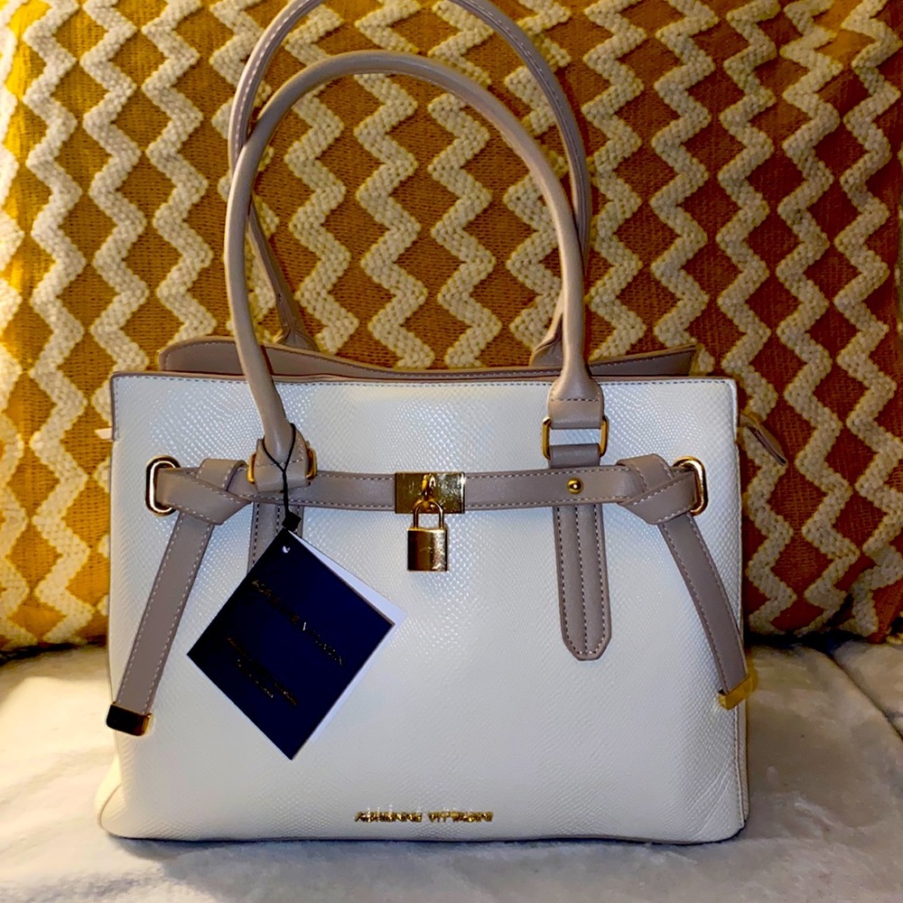 NWT ADRIENNE VITTADINI Madison Avenue collection satchel with lock. Retails- 210